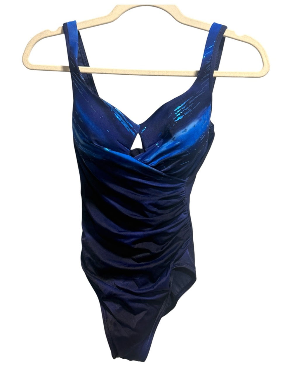 MIRACLESUIT Blue Ray Escape One Piece Swimsuit Slimming Underwire 8 Swim Ruched